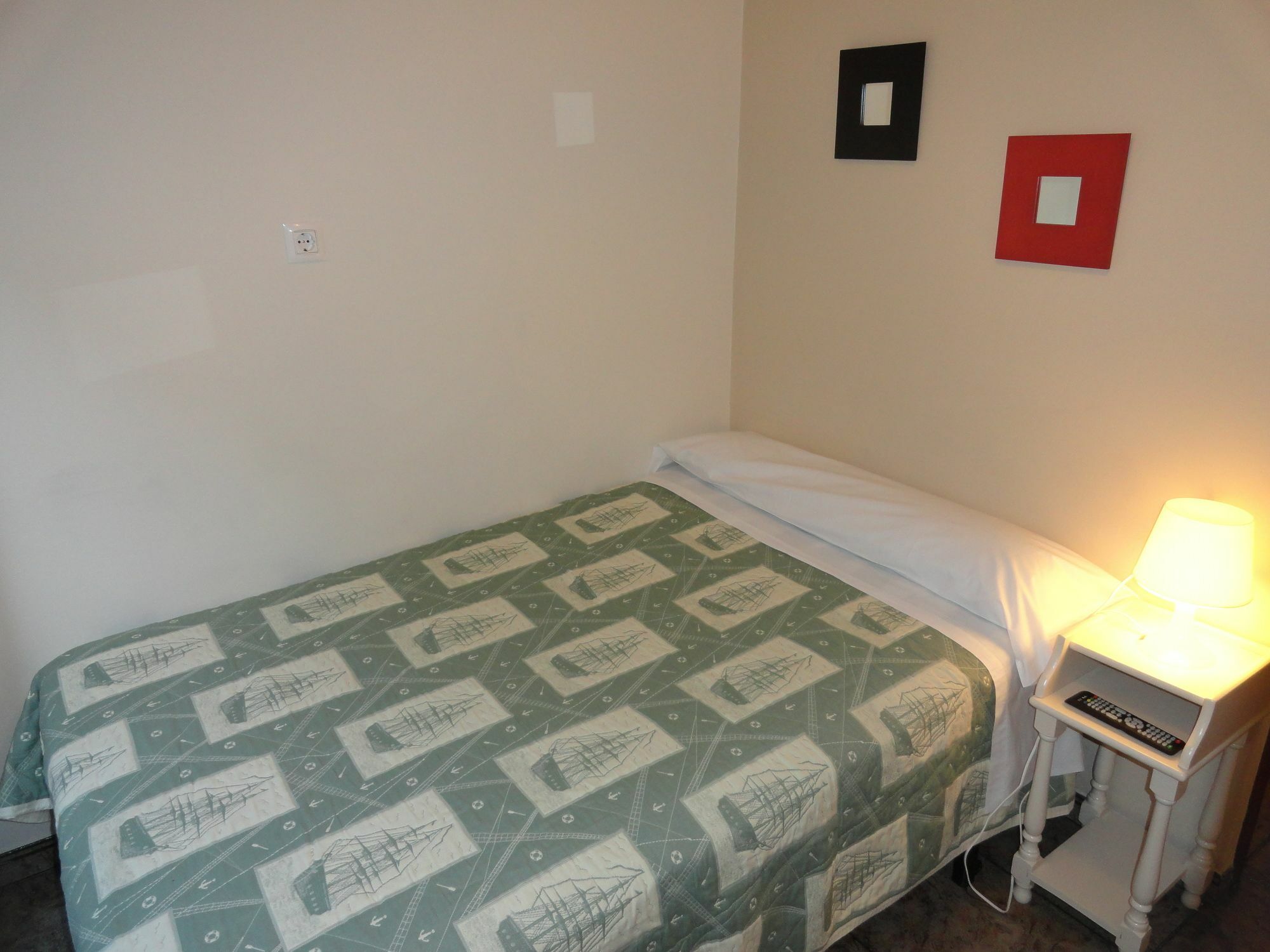 Hostal Alistana Madrid Exterior photo